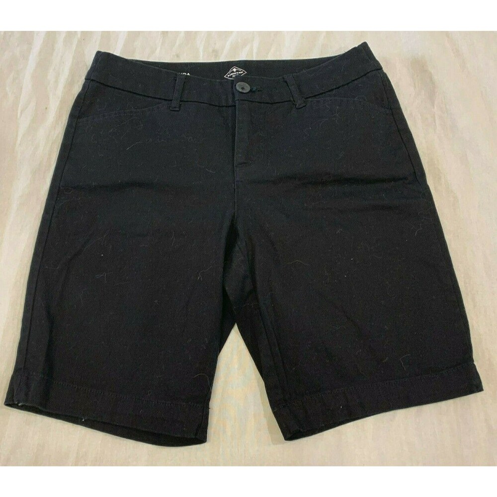 ST JOHNS BAY WOMENS BERMUDA SHORTS SIZE 6P